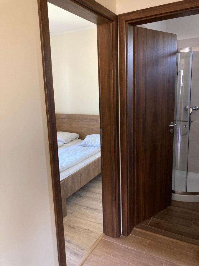 Вилла Konrad Apartman Балатонмариафюрдё Экстерьер фото