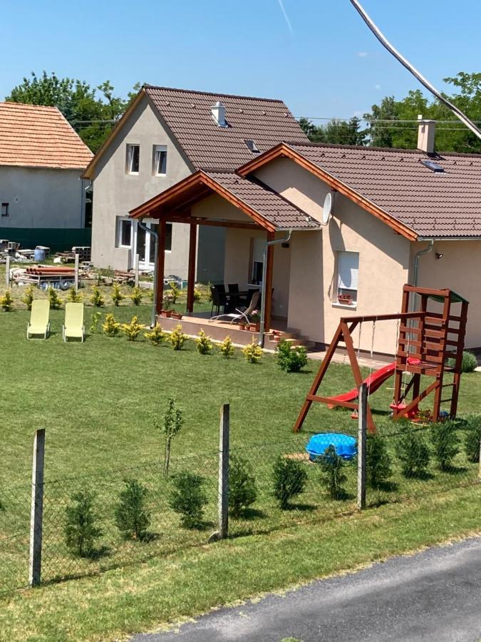 Вилла Konrad Apartman Балатонмариафюрдё Экстерьер фото
