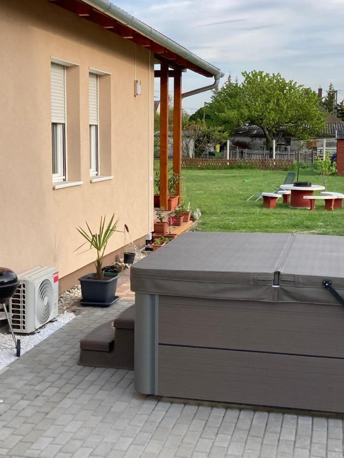 Вилла Konrad Apartman Балатонмариафюрдё Экстерьер фото