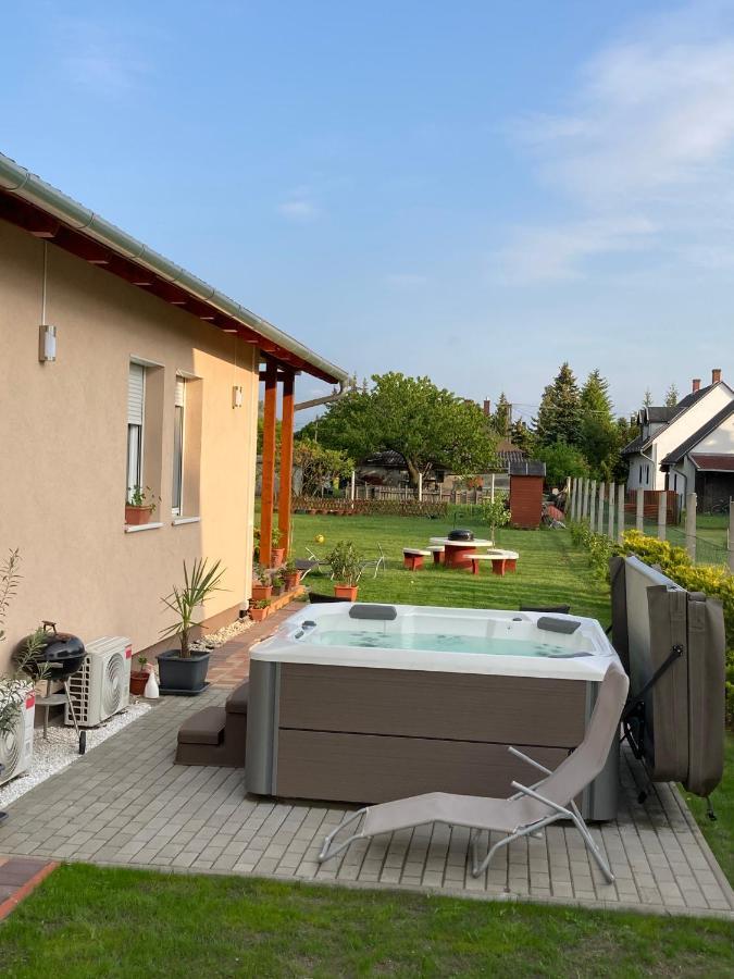 Вилла Konrad Apartman Балатонмариафюрдё Экстерьер фото