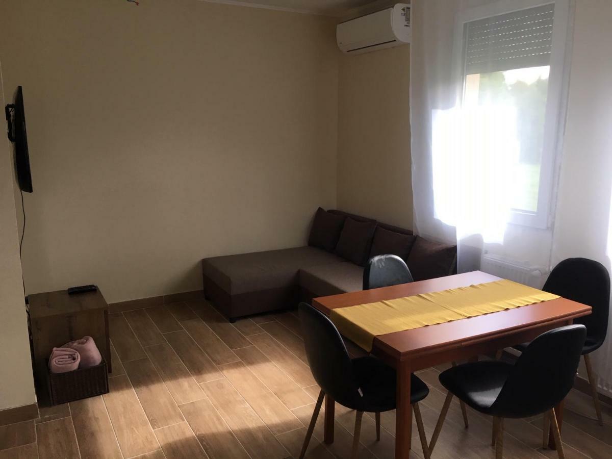 Вилла Konrad Apartman Балатонмариафюрдё Экстерьер фото