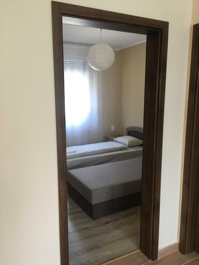 Вилла Konrad Apartman Балатонмариафюрдё Экстерьер фото
